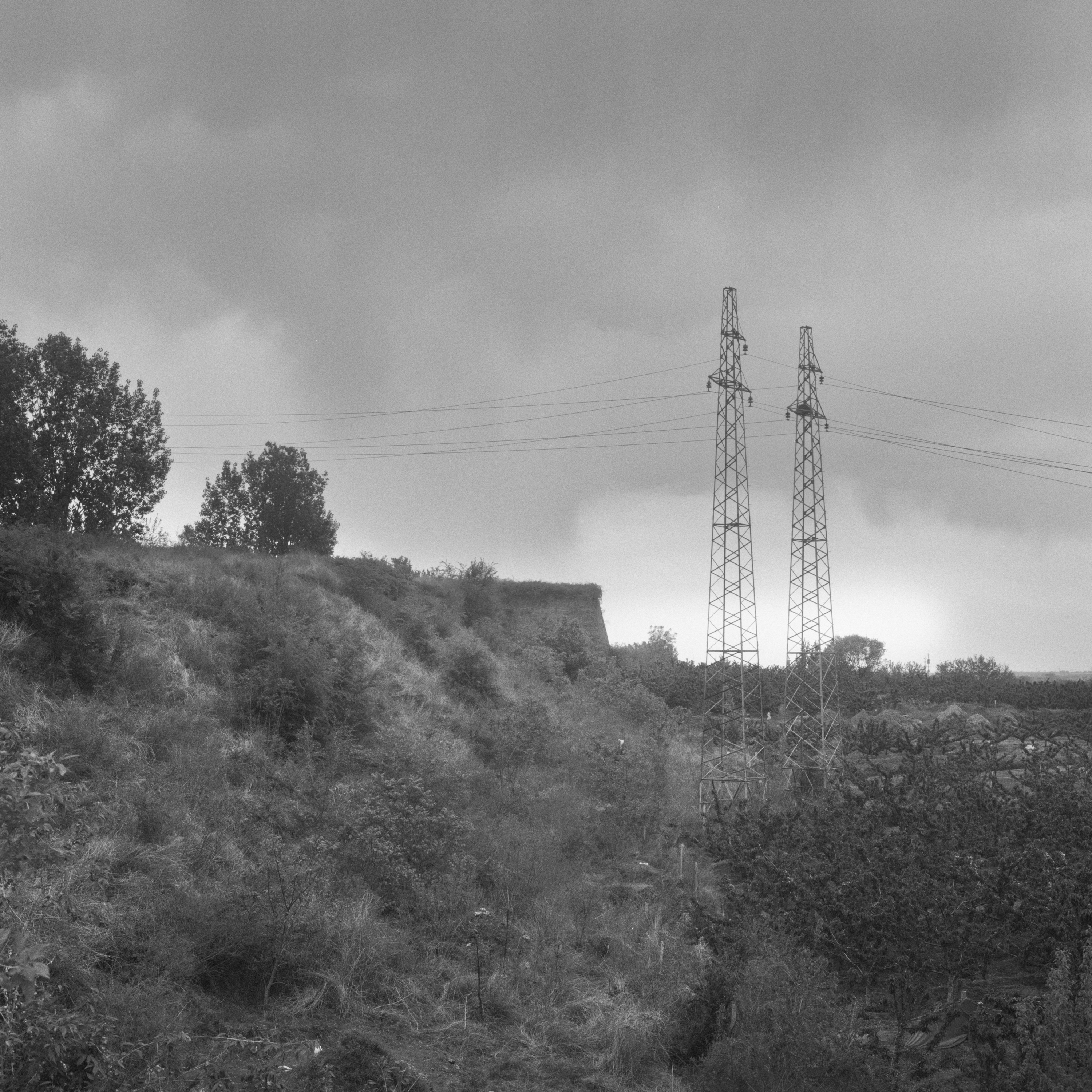 Between Mountains and Sea 19