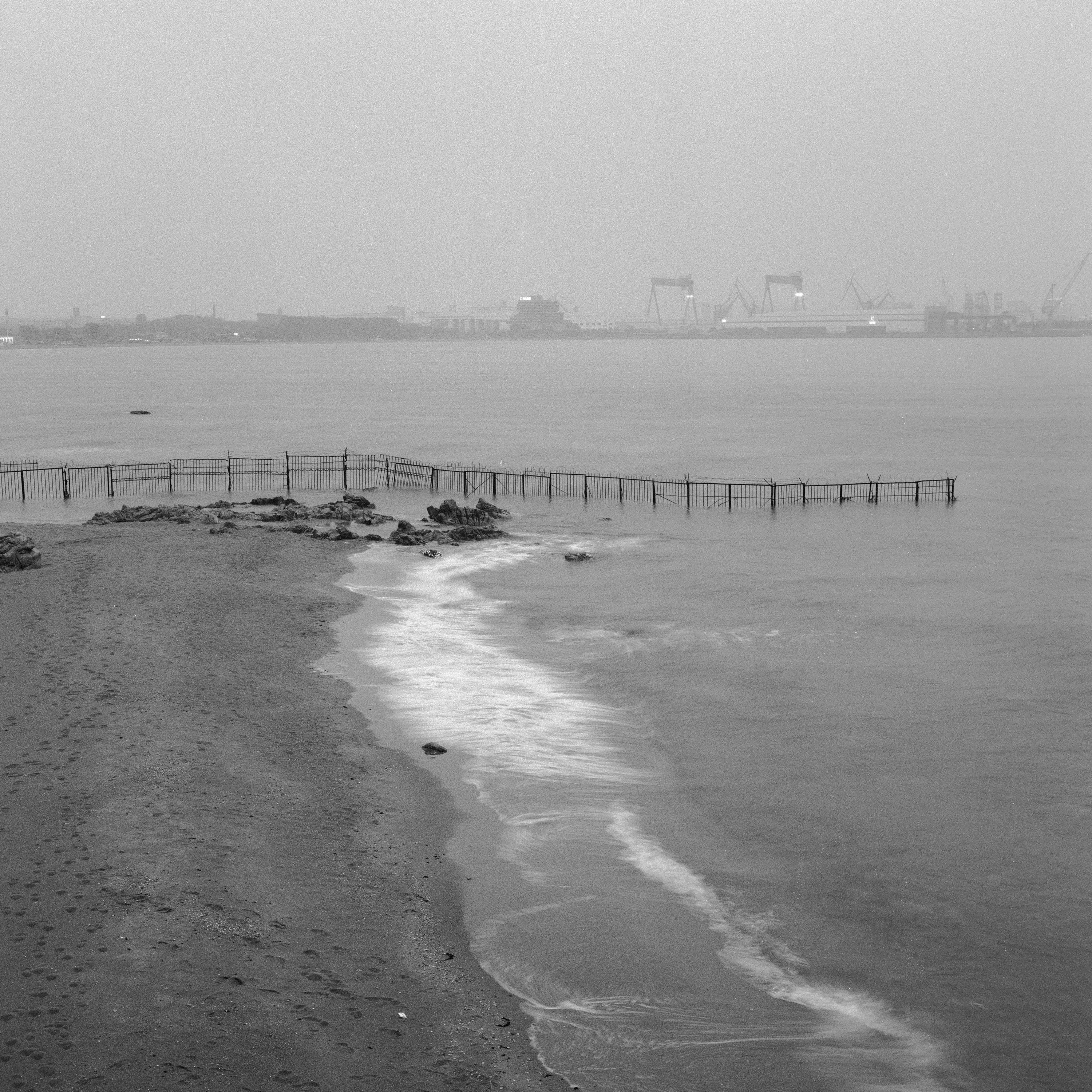 Between Mountains and Sea 22