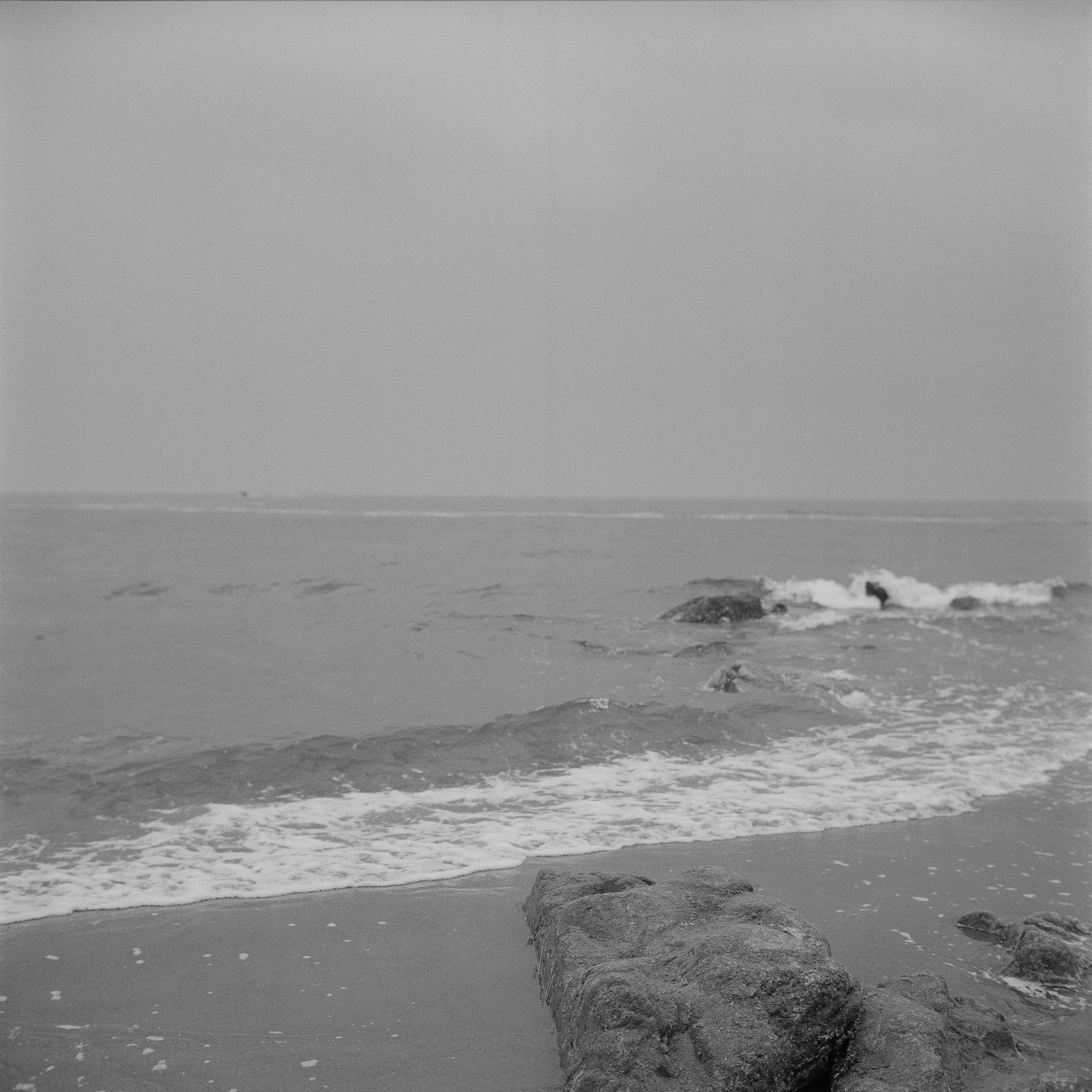 Between Mountains and Sea 25